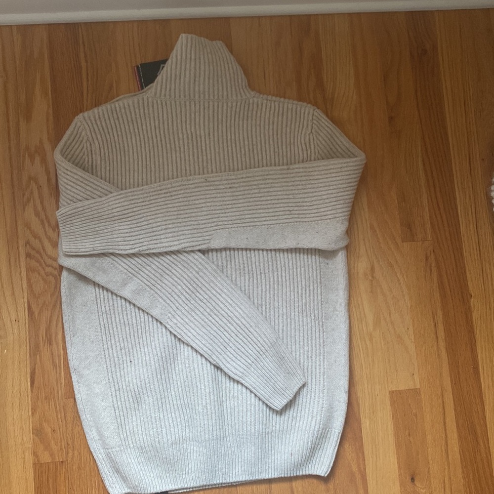 - NWT Victorinox lambs wool sweater offwhite size large - Picture 4 of 7